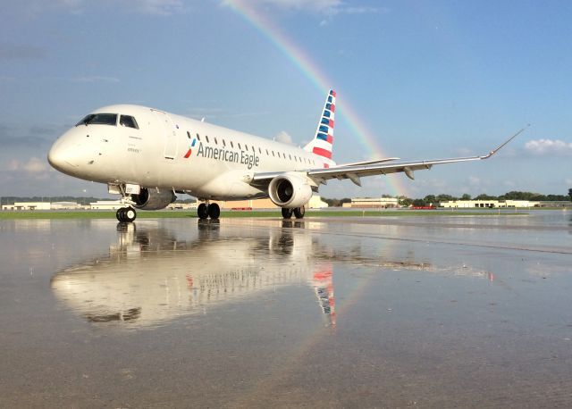 Embraer 170/175 (N237NN)