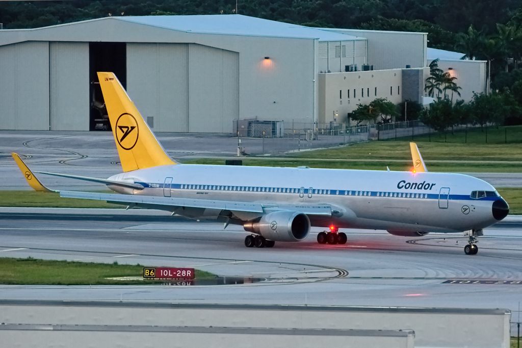 BOEING 767-300 (D-ABUM) - Rare visit by Condor retrojet 07/23/14.