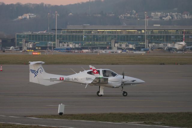 Diamond Twin Star (HB-LMC) - At sunset on 5th Feb 2024: New aircraft for «European Flight Academy» in Sphair livery.