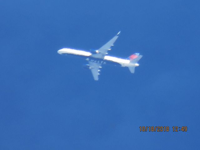 Boeing 757-200 (N819DX)