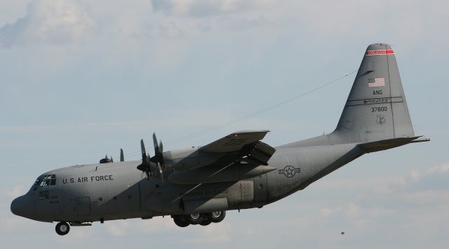 Lockheed C-130 Hercules (37-8000) - An Arkansas Air National Guard C-130H dives for runway 7 at KFSM.