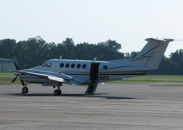 Beechcraft Super King Air 200 (N376RC) - At Downtown Shreveport.