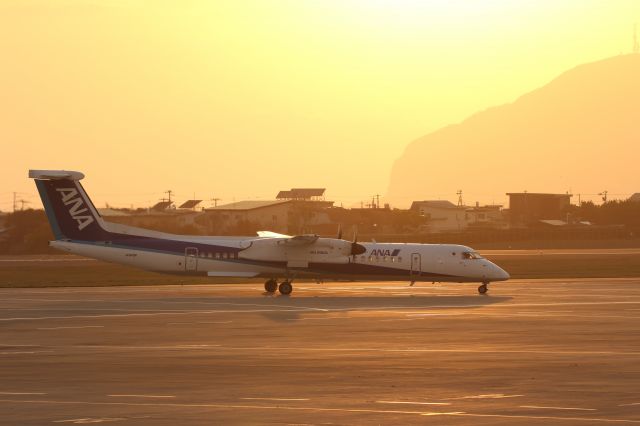 de Havilland Dash 8-400 (JA843A) - October 28th 2017:CTS-HKD.