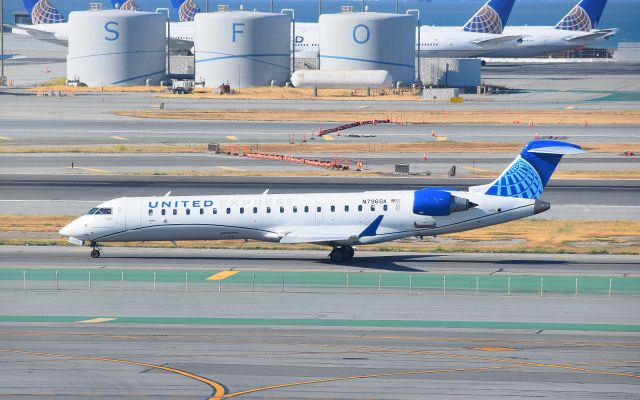 Canadair Regional Jet CRJ-700 (N796SK)