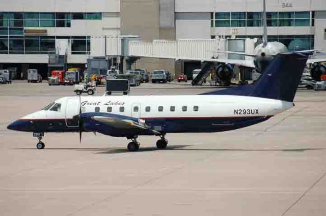 Beechcraft 1900 (GLA118)