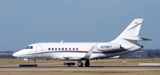 Dassault Falcon 2000 (N710ET)