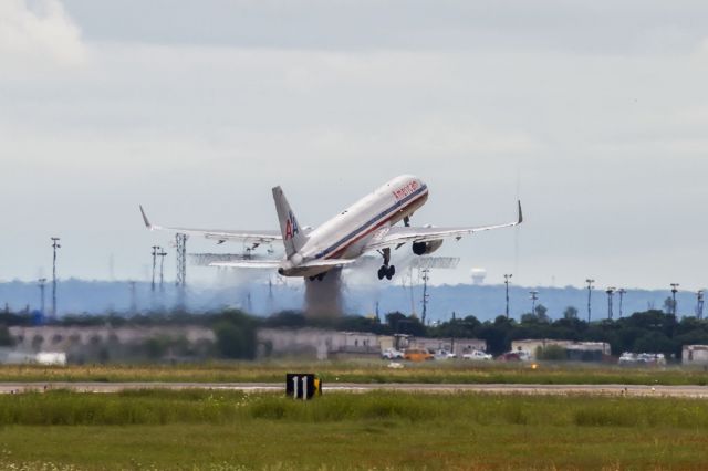 Boeing 757-200 —