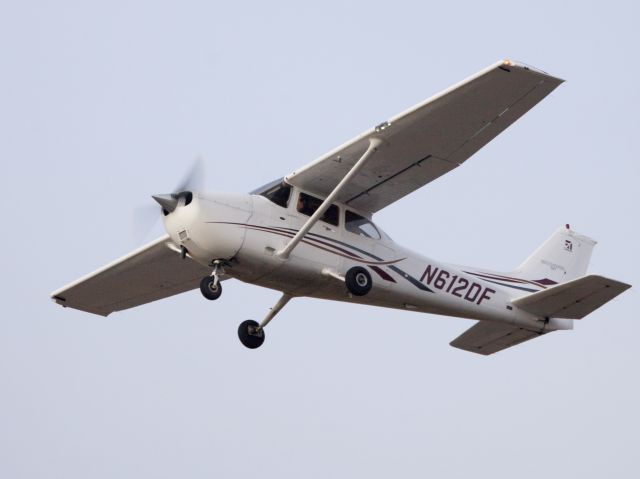 Cessna Skyhawk (N612DF)