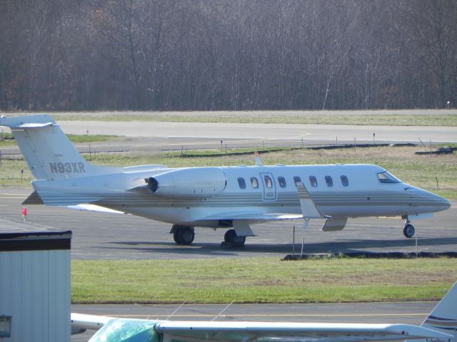 Learjet 45 (N93XR) - N93XR awaits passengers at KSFZ