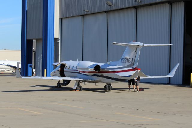 Learjet 31 (N221EJ) - Gates Learjet 31A (cn 203) N221EJbr /Addison (ADS). Built in 2000 and owned by Addison TX based jet charter company North Dallas Aviation.br /2017 11 26 a rel=nofollow href=http://alphayankee.smugmug.comhttps://alphayankee.smugmug.com/a