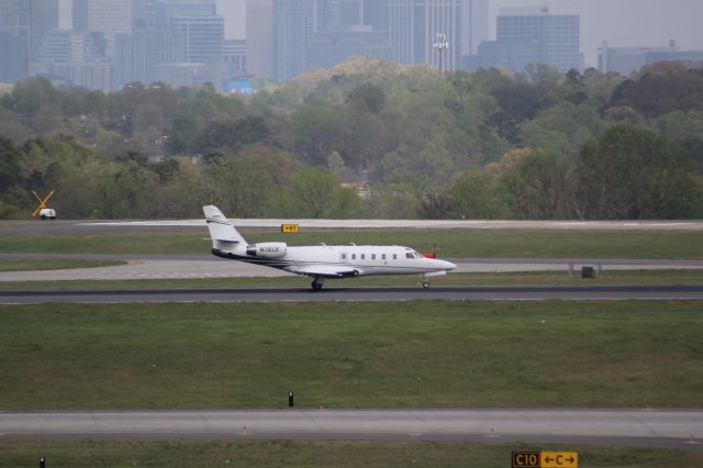 IAI Gulfstream G100 (N16LV)