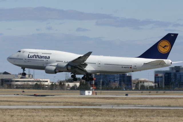 Boeing 747-400 (D-ABTK) - March 26, 2006 - landed Toronto