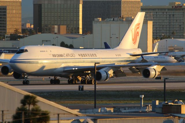 Boeing 747-400 (B-2458)