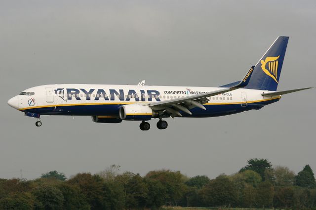 Boing 737-8AS — - Arrival of Boing 737-8AS, Ryanair compagny, from Marseille airport (LFML/MRS) to Brest-Guipavas Airport (LFRB/BES).