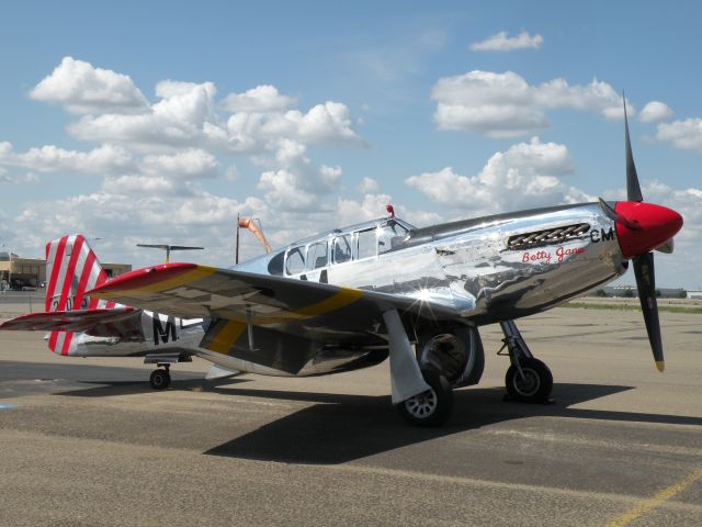 North American P-51 Mustang —