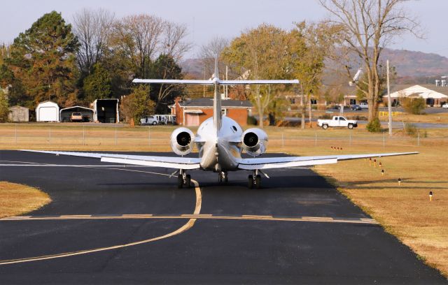 Hawker 800 (N68CB) - N68CB taxiing onto runway 19 for departure at Lebanon Municipal Airport.