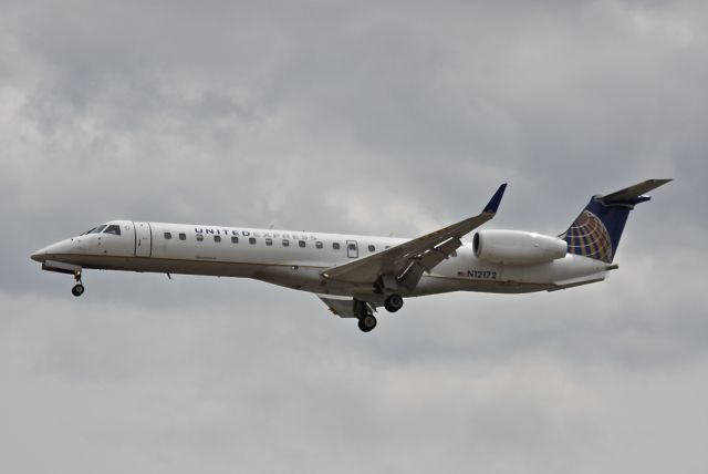 Embraer ERJ-135 (N12172)