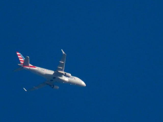 Embraer 170/175 (N821MD)