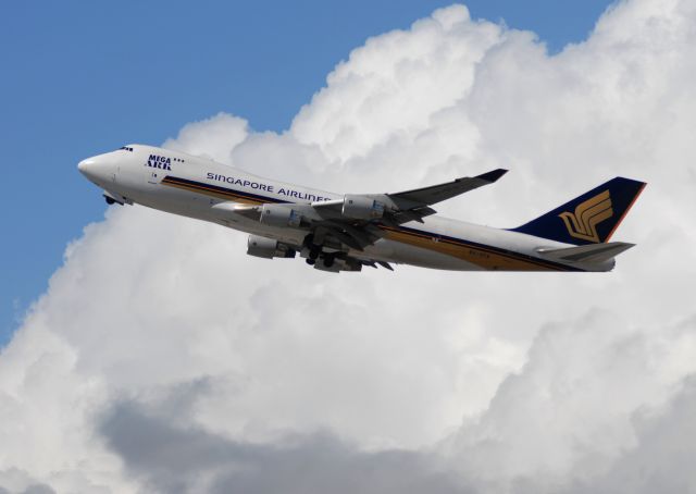 Boeing 747-400 (9V-SFQ)