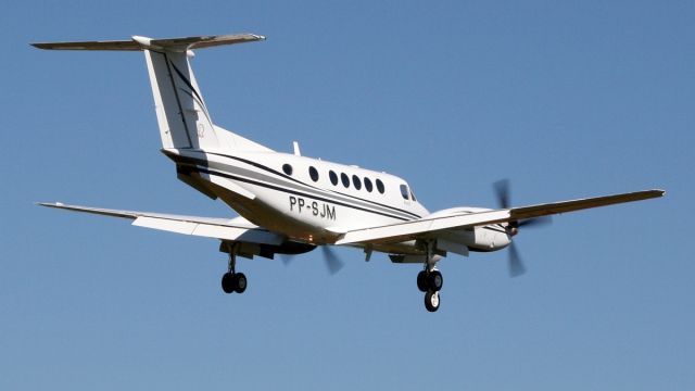 Beechcraft Super King Air 300 (PP-SJM)
