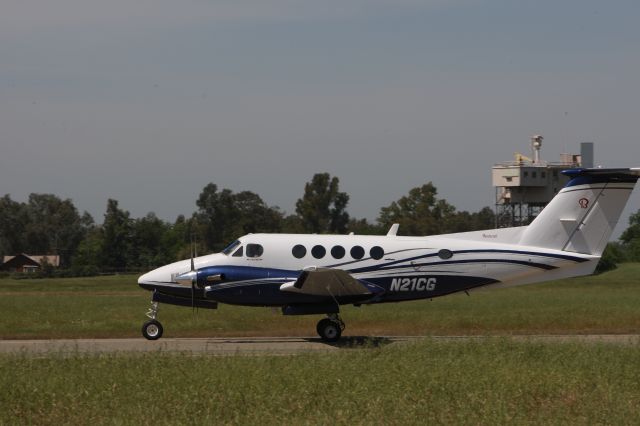 Beechcraft Super King Air 200 (N21CG)