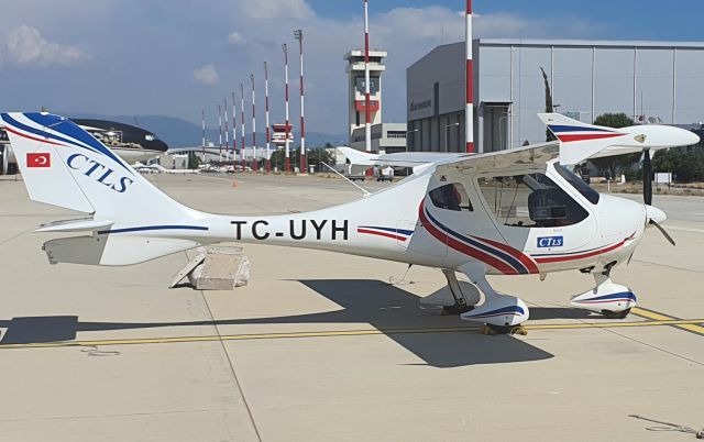 TC-UYH — - Flight preparations 