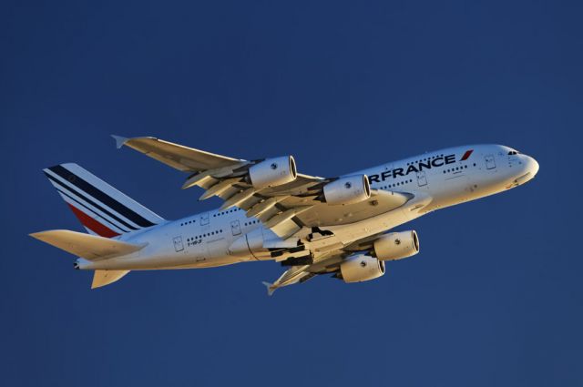 F-HPJF — - An Air France operated Airbus A380-861 superjumbo takes to the skies after liftoff from the Los Angeles International Airport, LAX, in Westchester, Los Angeles, California