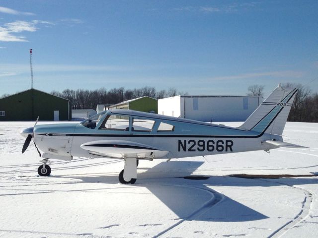 Piper Cherokee (N2966R) - 1969 Piper Arrow 200