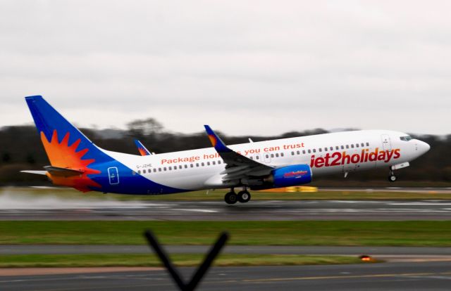 Boeing 737-800 (G-JZHE) - Taken From RVP on a Cold and Damp Saturday