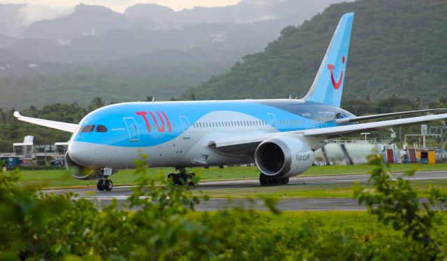 Boeing 787-8 (G-TUIC)
