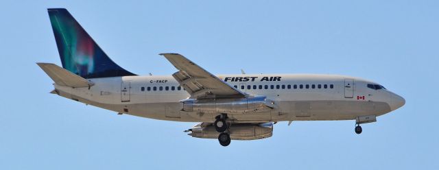 Boeing 737-200 (C-FACP) - FIRST AIR 737-200