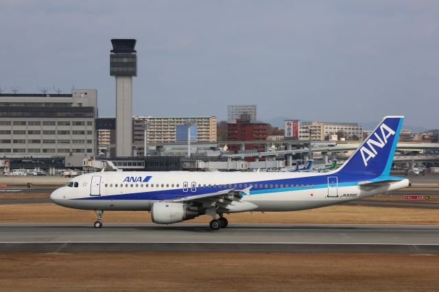 Airbus A320 (JA8395)