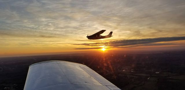 Cessna Centurion (N418DK) - Air to Air of N418DK from N15631 on 12/26/17.