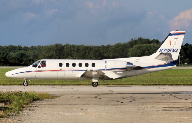 Cessna Citation II (N706NA) - Taxiing for Rwy 15 departure, London ON.