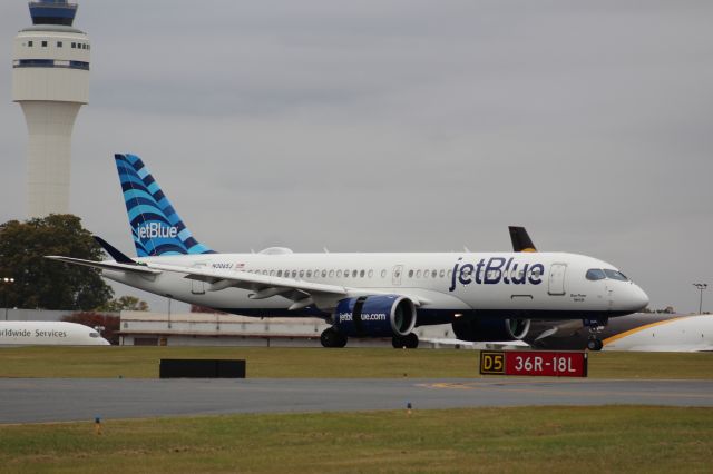 Airbus A220-300 (N3065J)