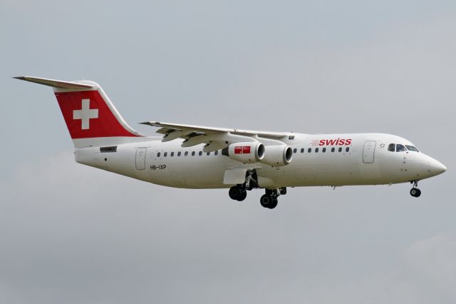 Avro RJ-100 Avroliner (HB-IXP)