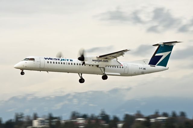 de Havilland Dash 8-400 (C-FJWE)