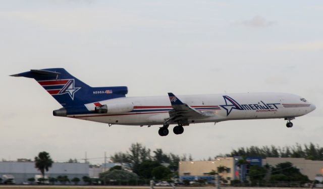 BOEING 727-200 (N598AJ)