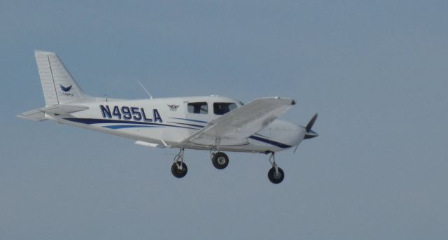 Piper Cherokee (N495LA) - On short final is this 2021 Piper Cherokee Archer III PA-28-181 Pilot 100i in the Winter of 2022.