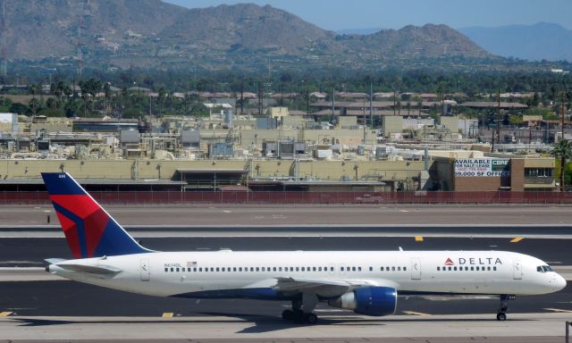 Boeing 757-200 (N614DL)