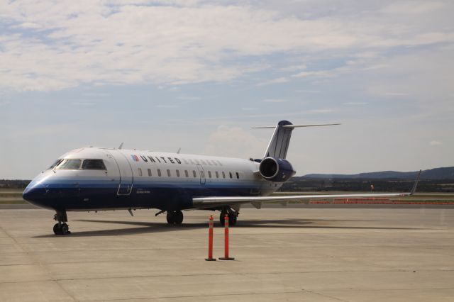 Canadair Regional Jet CRJ-200 (N924SW) - About to start the taxi for the short flight to KDEN.