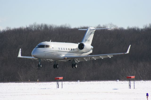 Canadair Challenger (N340AK)