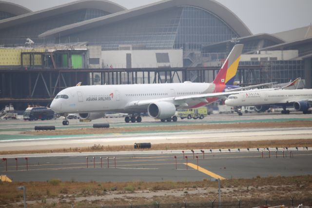 Airbus A350-900 (HL8078)