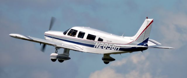 Piper Saratoga/Lance (N2858H) - This 1979 Piper PA32 just took off, fall 2019.