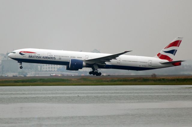 BOEING 777-300 (G-STBJ) - Speedbird 29 Golf to London rotating off of 15R