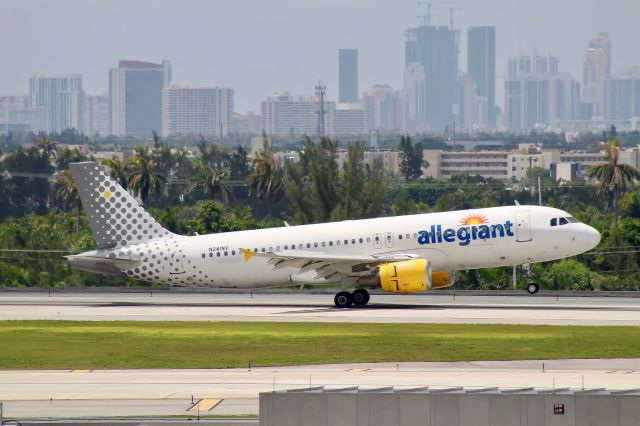 Airbus A320 (N241NV)