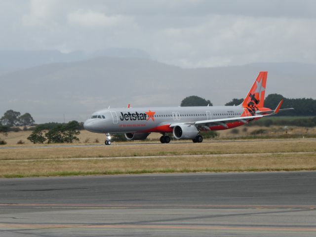 Airbus A321neo (VH-OFQ)