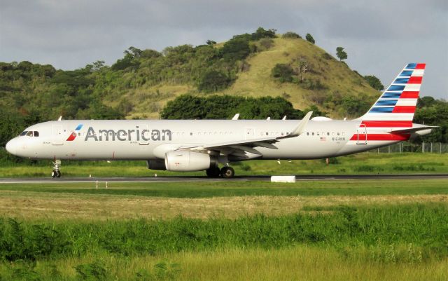 Airbus A321 (N164NN)