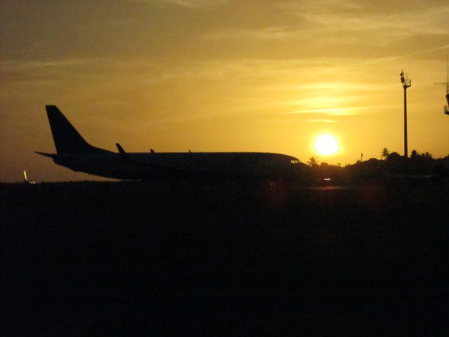 Boeing 737-700 (N373DA)