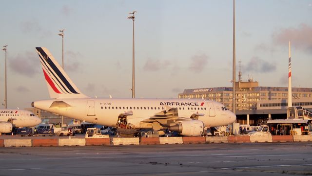 Airbus A318 (F-GUGO)